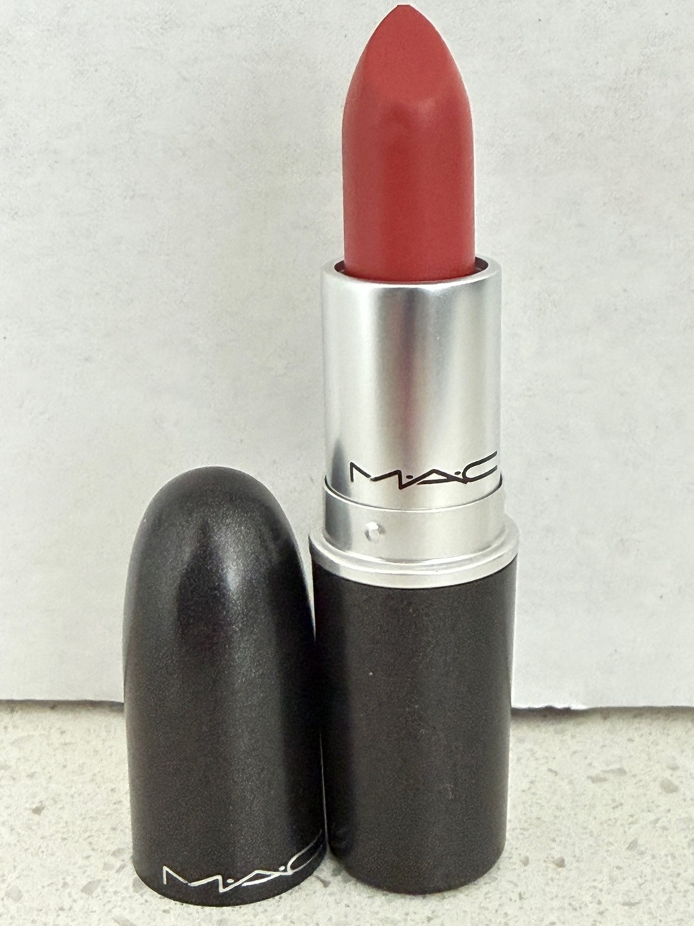 MAC Cosmetics Runway Hit Retro Matte Lipstick *new*